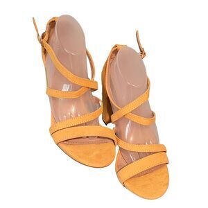 Dream Pairs Sz 7 Ankle Strap with Buckle Chunky Block Heel Yellow Suede Sandal